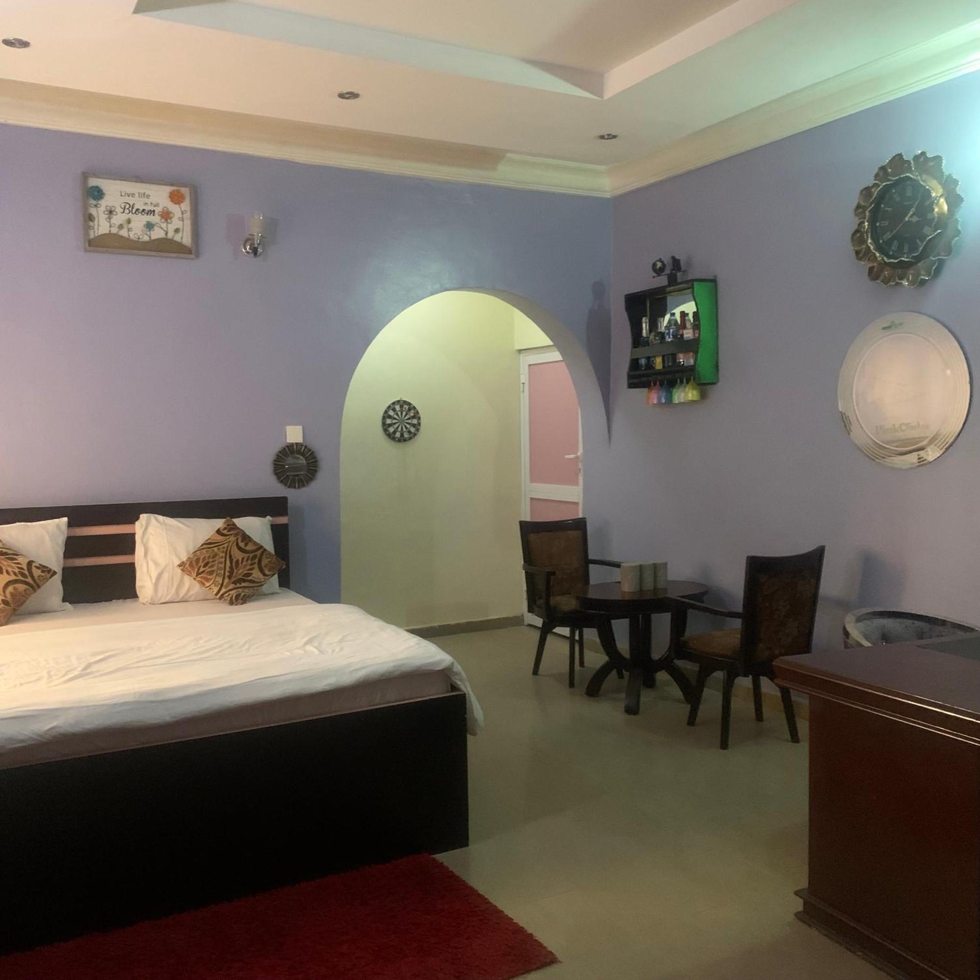 Health Plaza Abuja Aparthotel ภายนอก รูปภาพ