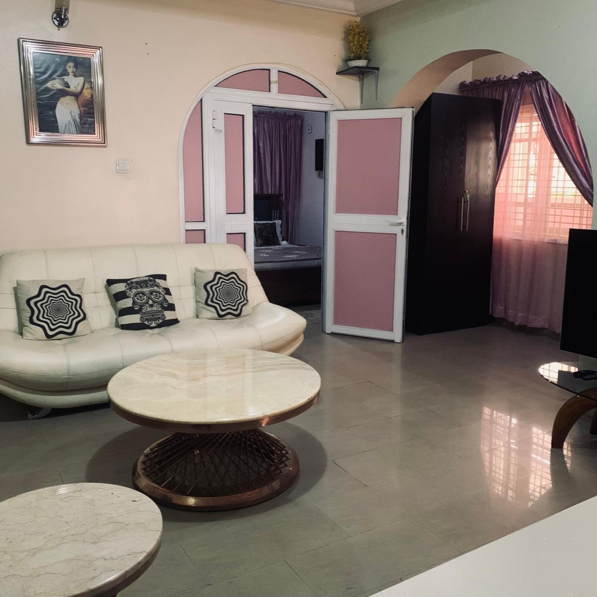 Health Plaza Abuja Aparthotel ภายนอก รูปภาพ