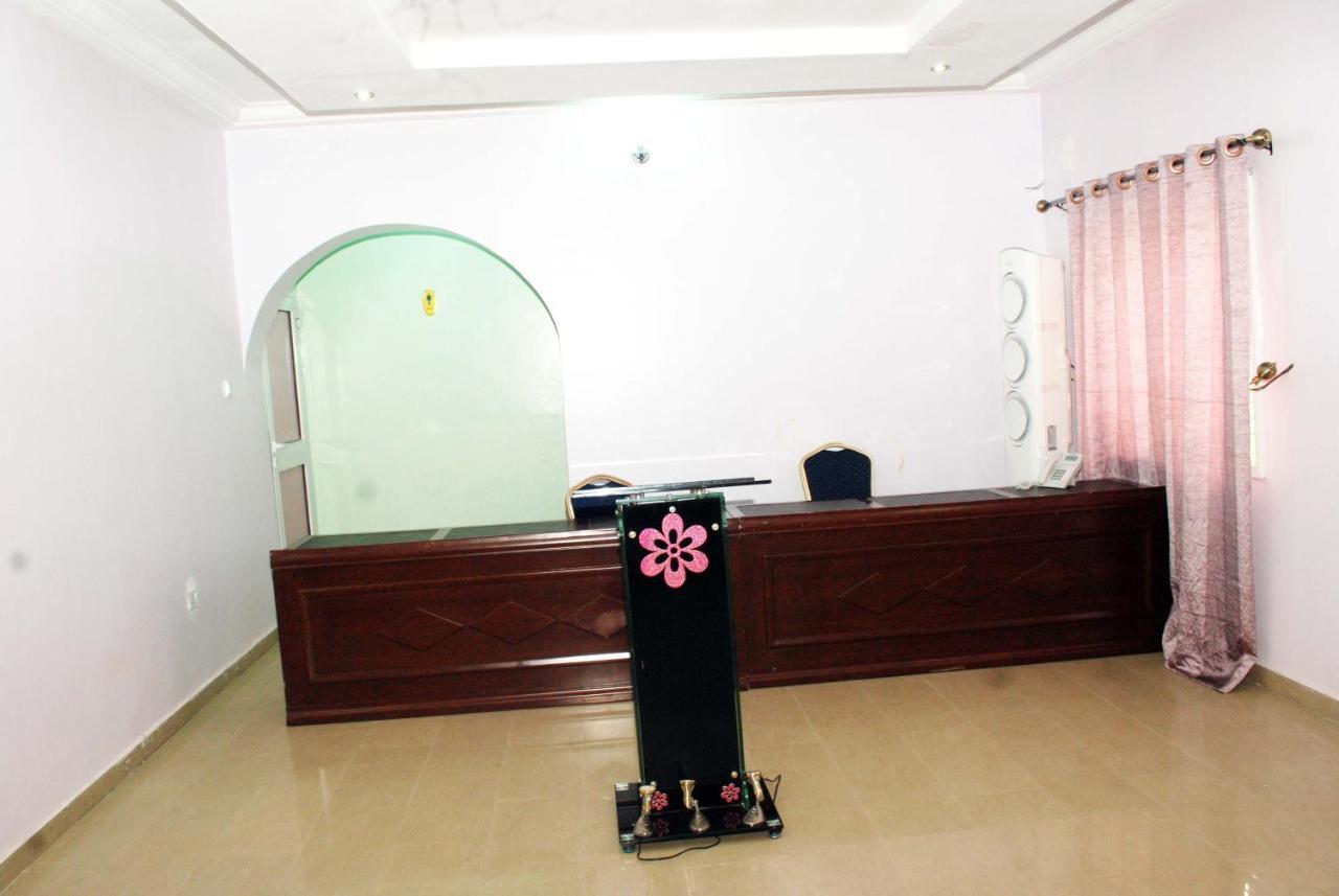 Health Plaza Abuja Aparthotel ภายนอก รูปภาพ